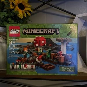 Lego Mincecraft 21129 The Mushroom Island NIB